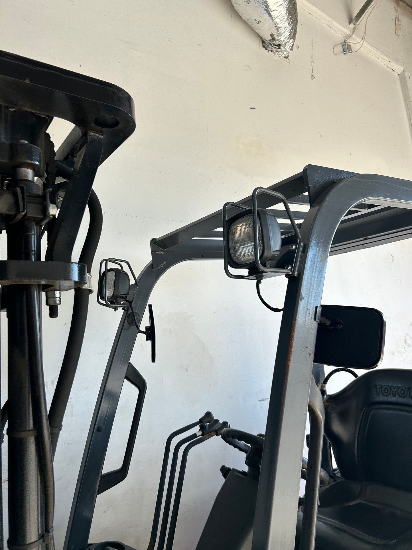 Warehouse - 2014 Toyota 4,000lbs Capacity Forklift (Video)