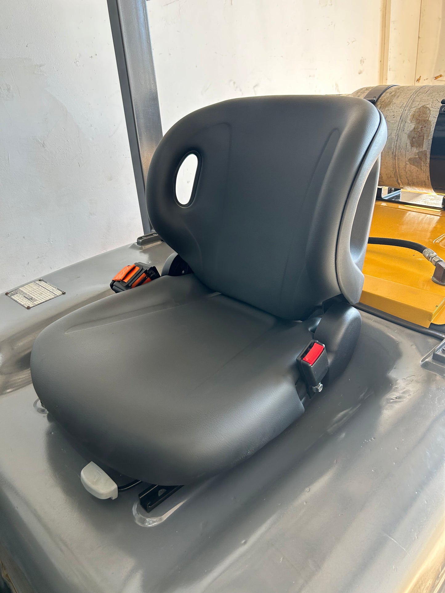 Rough Terrain- Caterpillar 10,000lbs Capacity Pneumatic Forklift