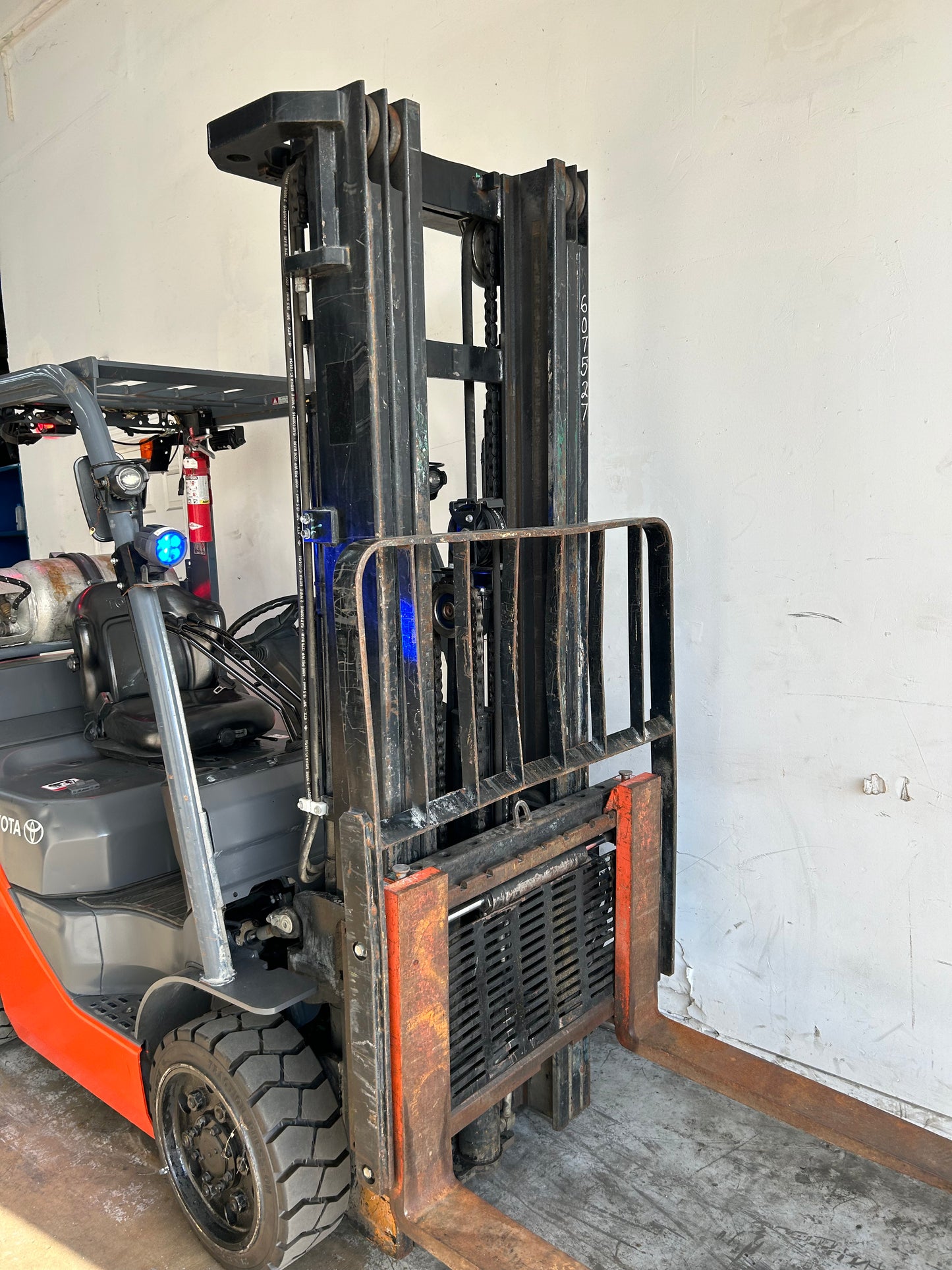 Warehouse - 2017 Toyota 6,000lbs Capacity Forklift