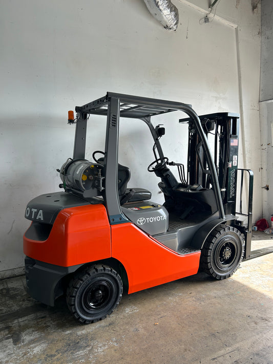 Rough Terrain - 2014 Toyota Forklift 5,000lbs Capacity