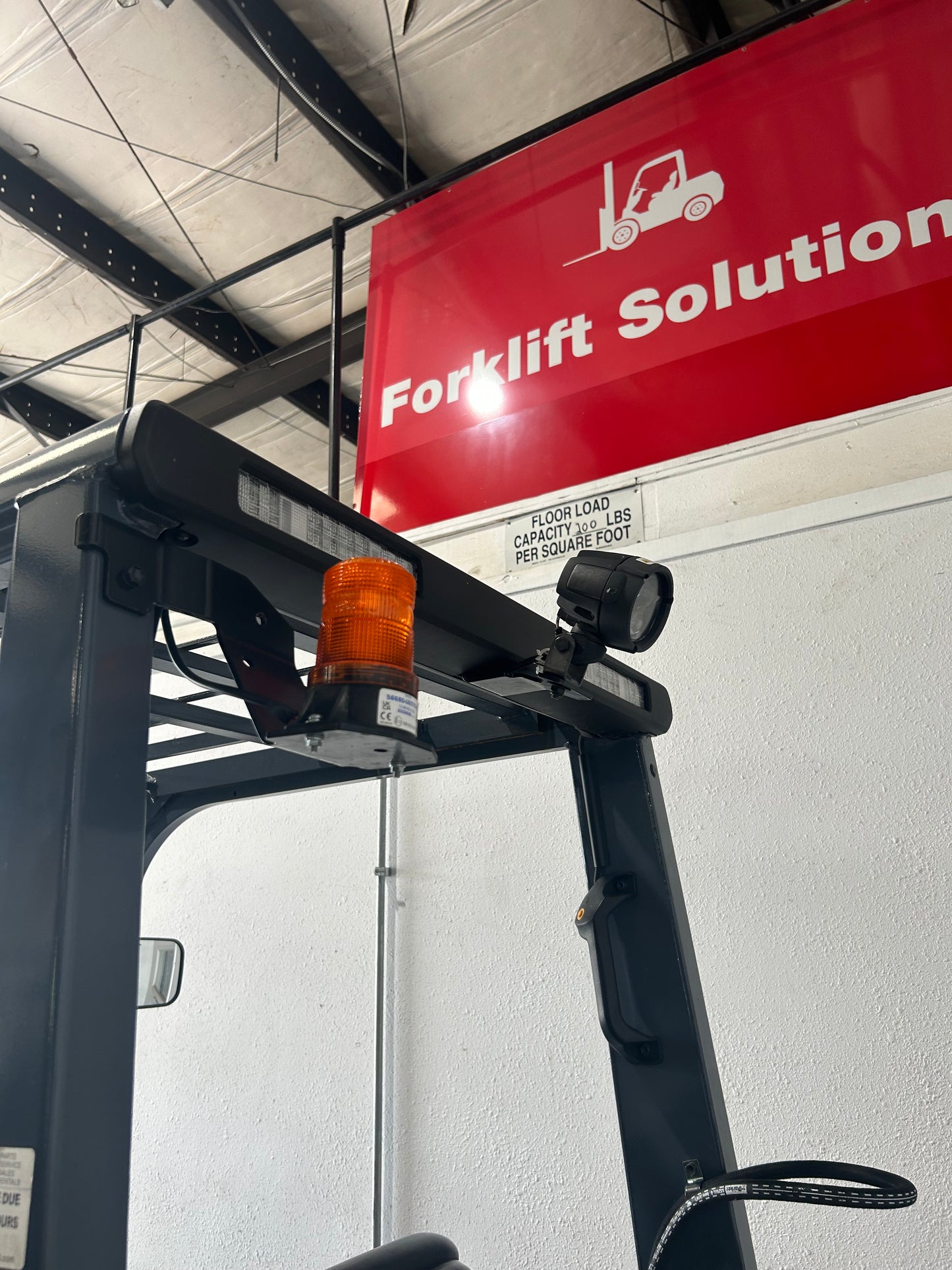 390 Hours! Toyota Forklift Pneumatic 3 Stage Side Shift Year 2023