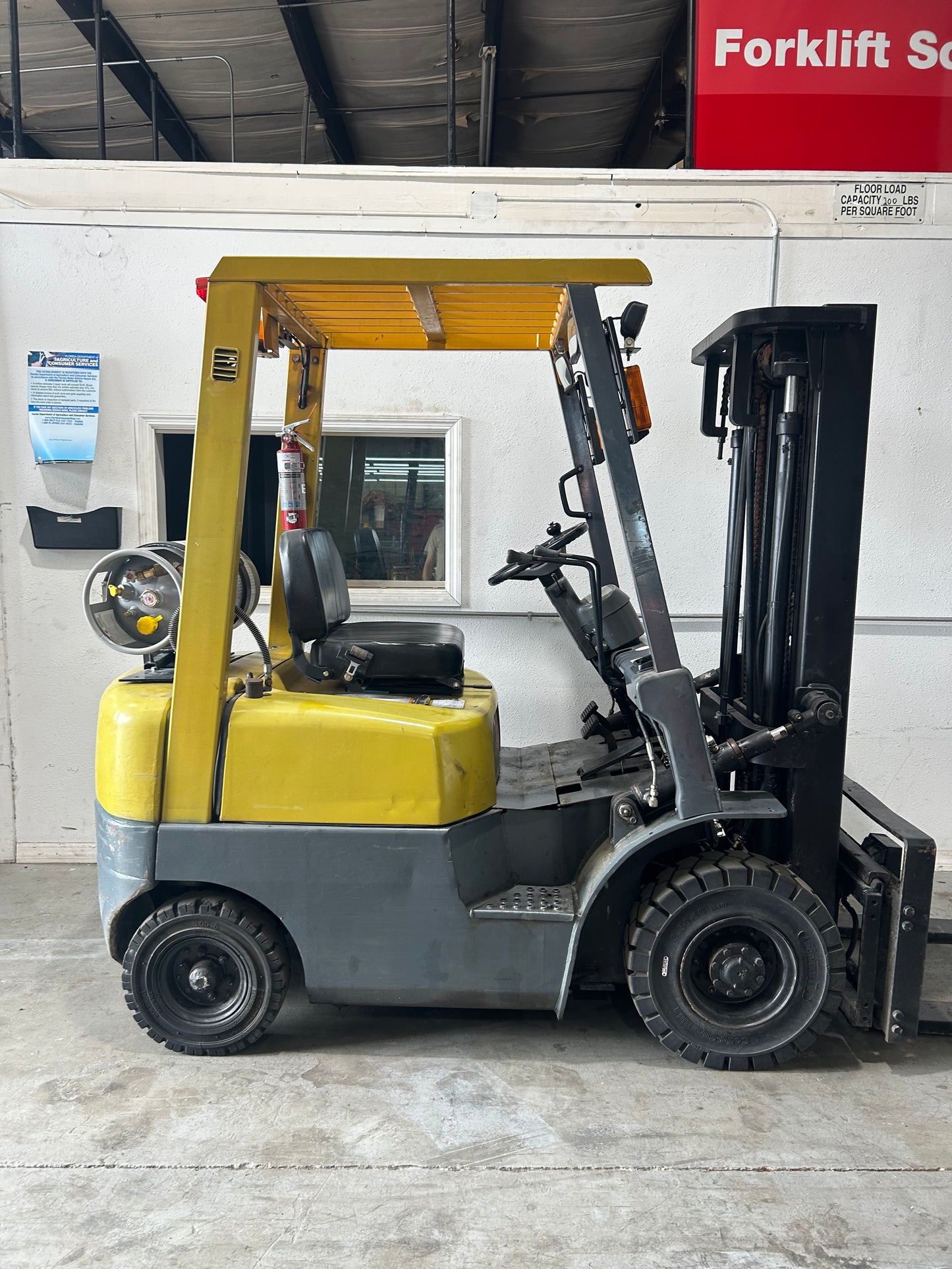 Pneumatic Rough Terrain - TCM/NISSAN Forklift 3,000lbs Capacity