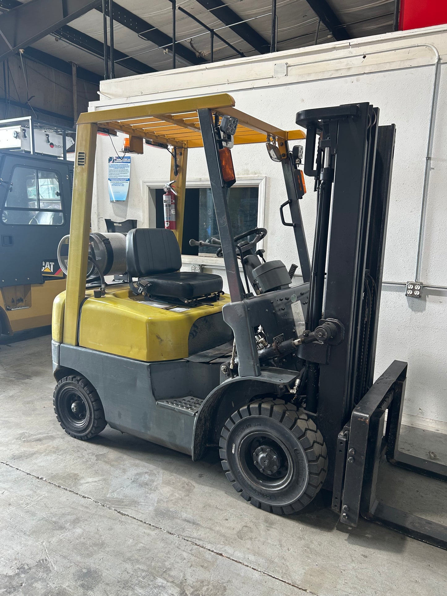 Pneumatic Rough Terrain - TCM/NISSAN Forklift 3,000lbs Capacity