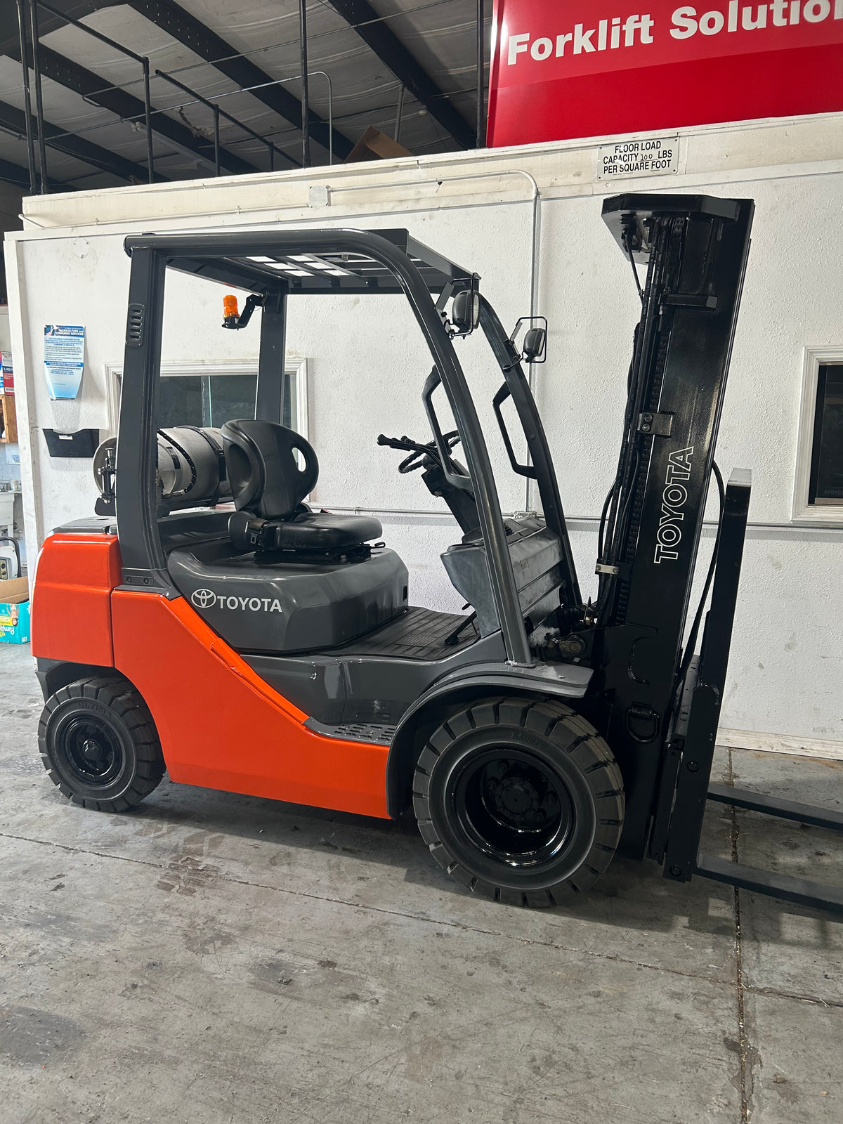 Toyota Forklift Pneumatic Rough Terrain - 5,000lbs Capacity
