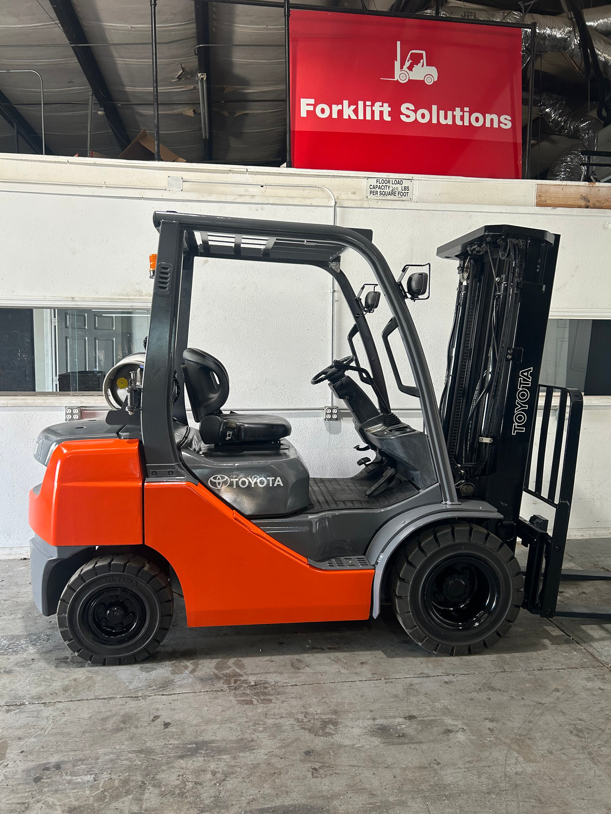 Toyota Forklift Pneumatic Rough Terrain - 5,000lbs Capacity