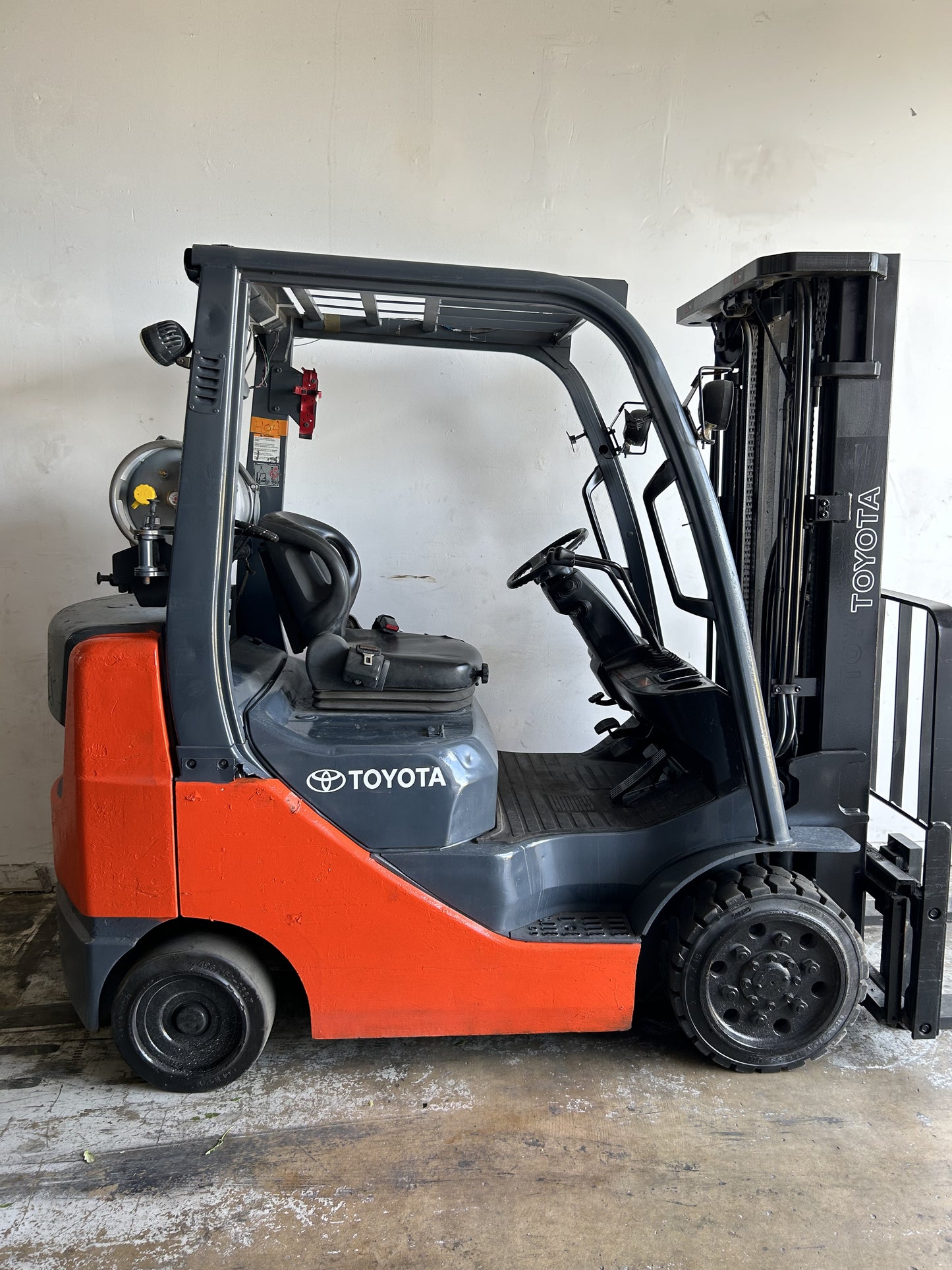 In Stock- 2007 Toyota Forklift Propane 5,000lbs Capacity