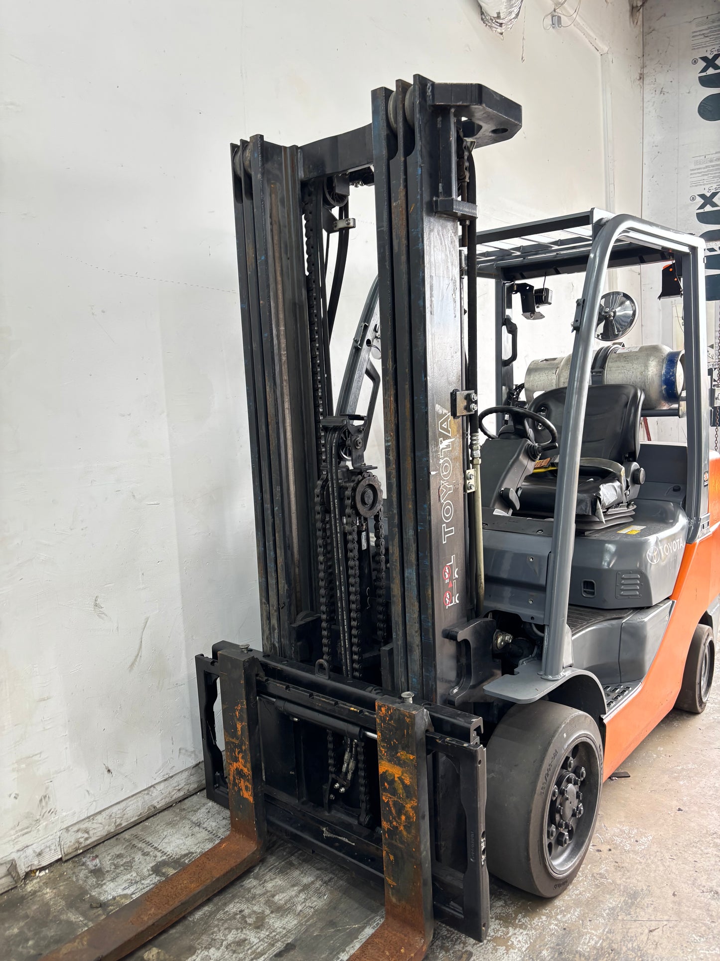 Warehouse- 2013 Toyota 6,500lbs Capacity Forklift (Video)