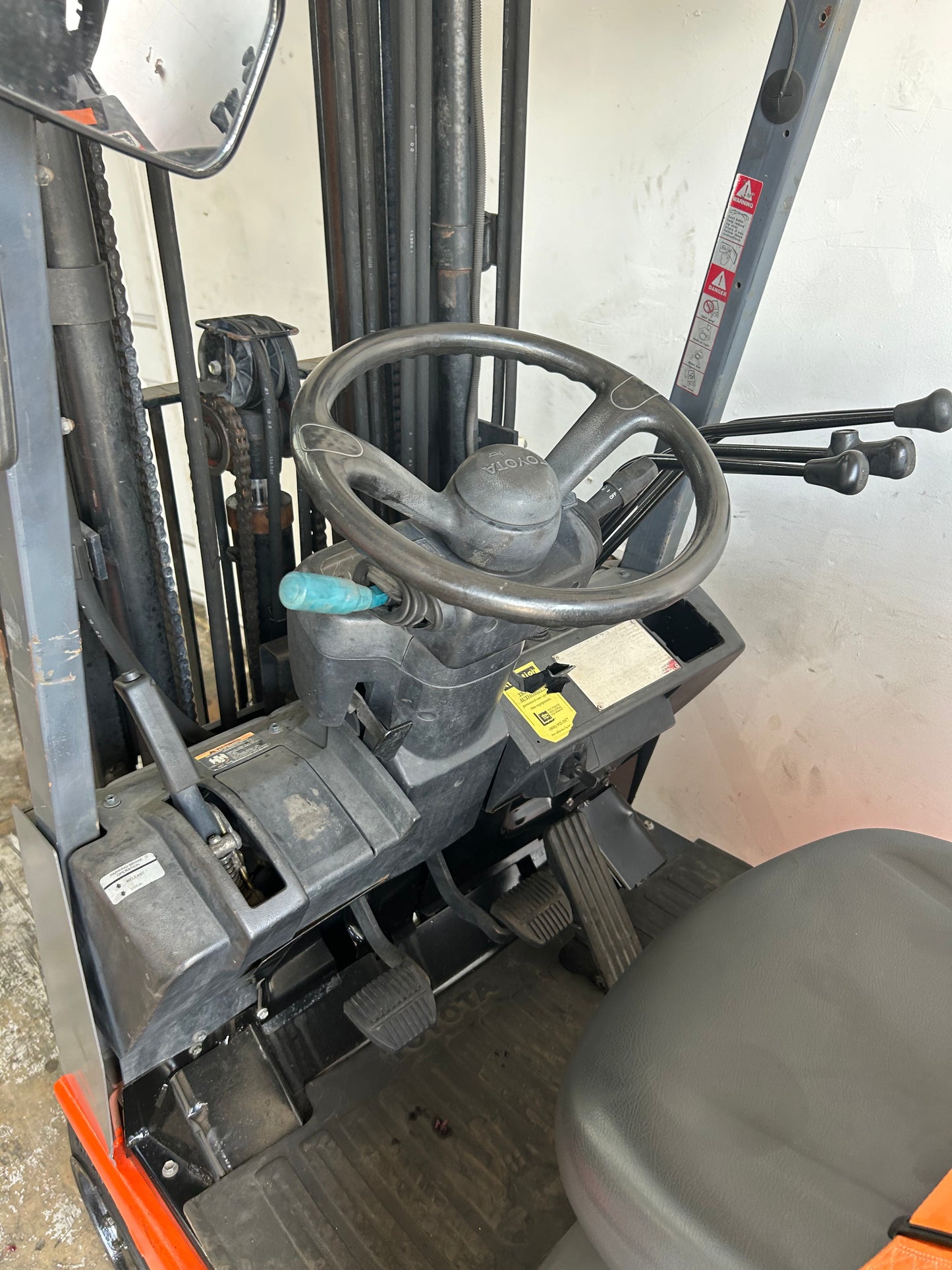 Warehouse - Toyota 3,000lbs Capacity Forklift (Video)