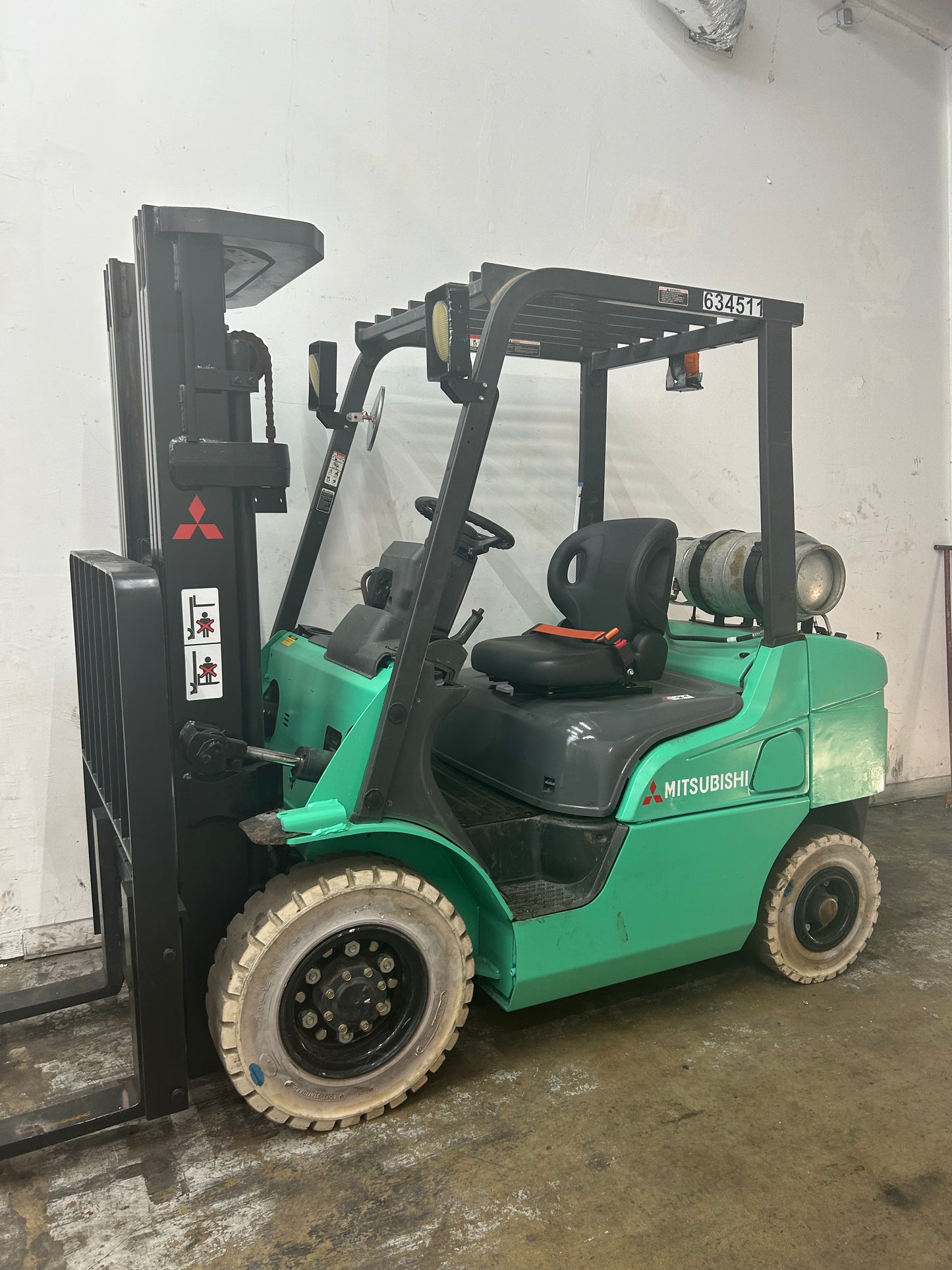 Rough Terrain - 2014 Mitsubishi 5,000lbs Capacity (Video)