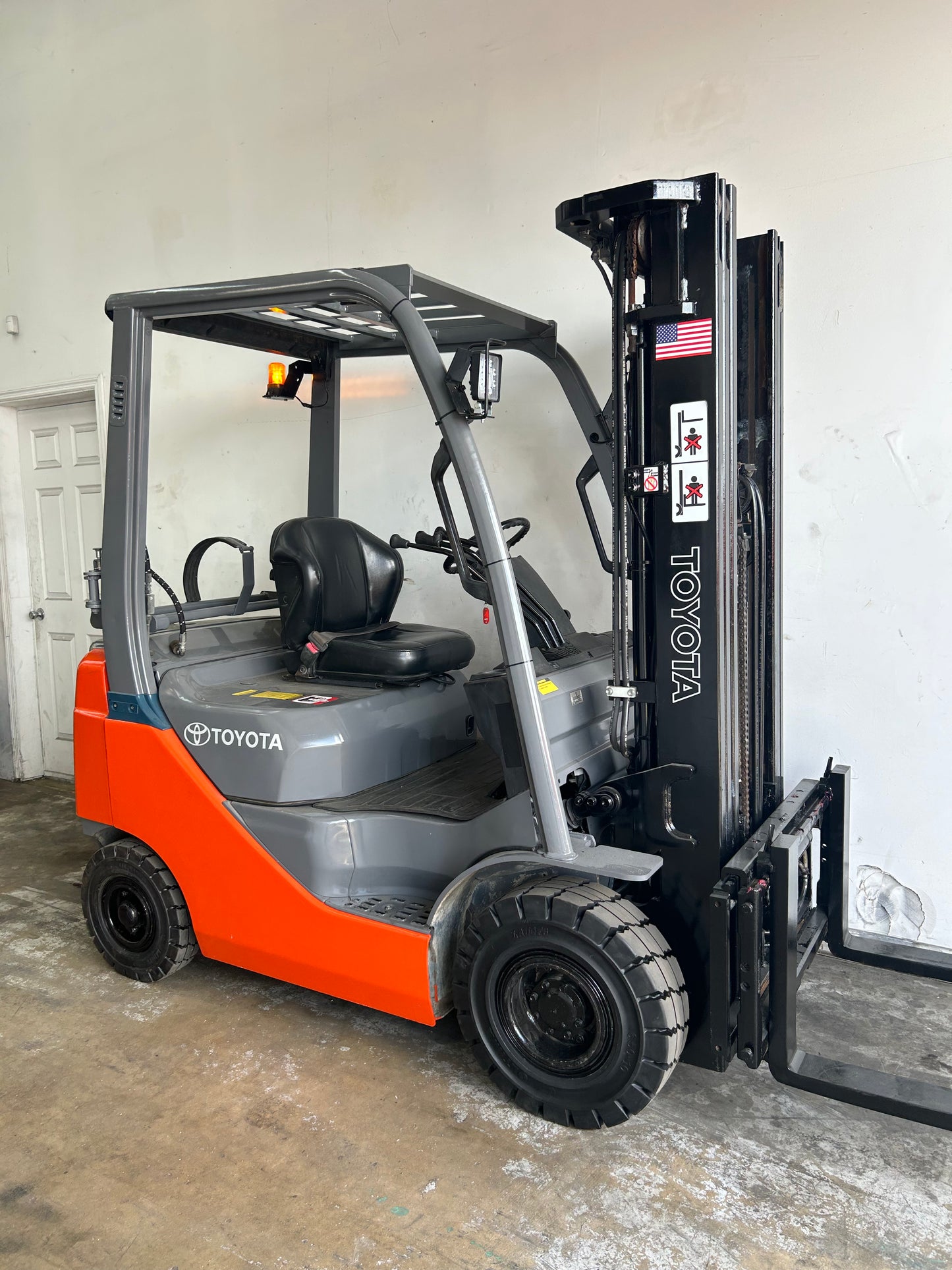 Rough Terrain- 2016 Toyota 3,000lbs Capacity Forklift (Video)