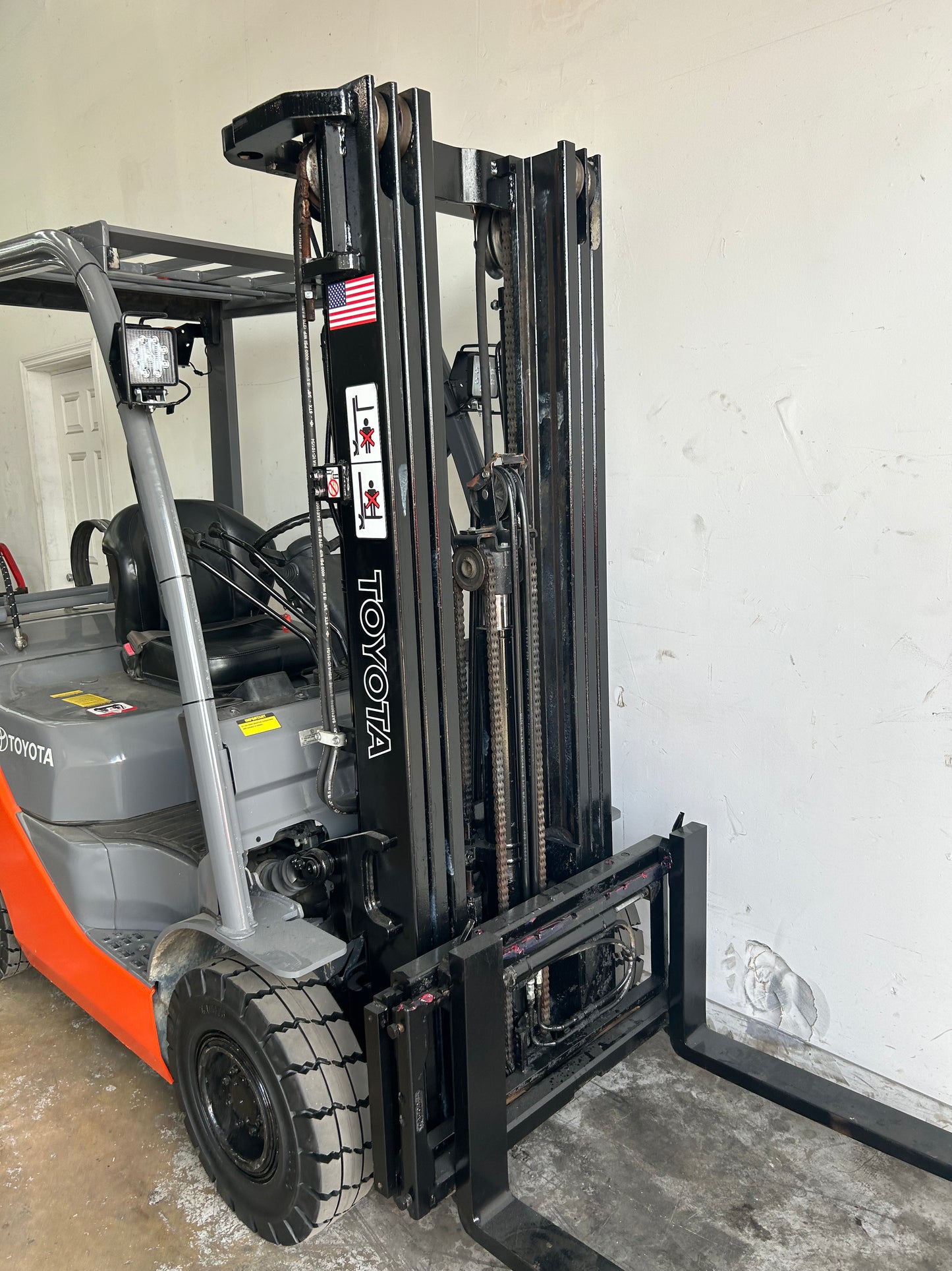 Rough Terrain- 2016 Toyota 3,000lbs Capacity Forklift (Video)