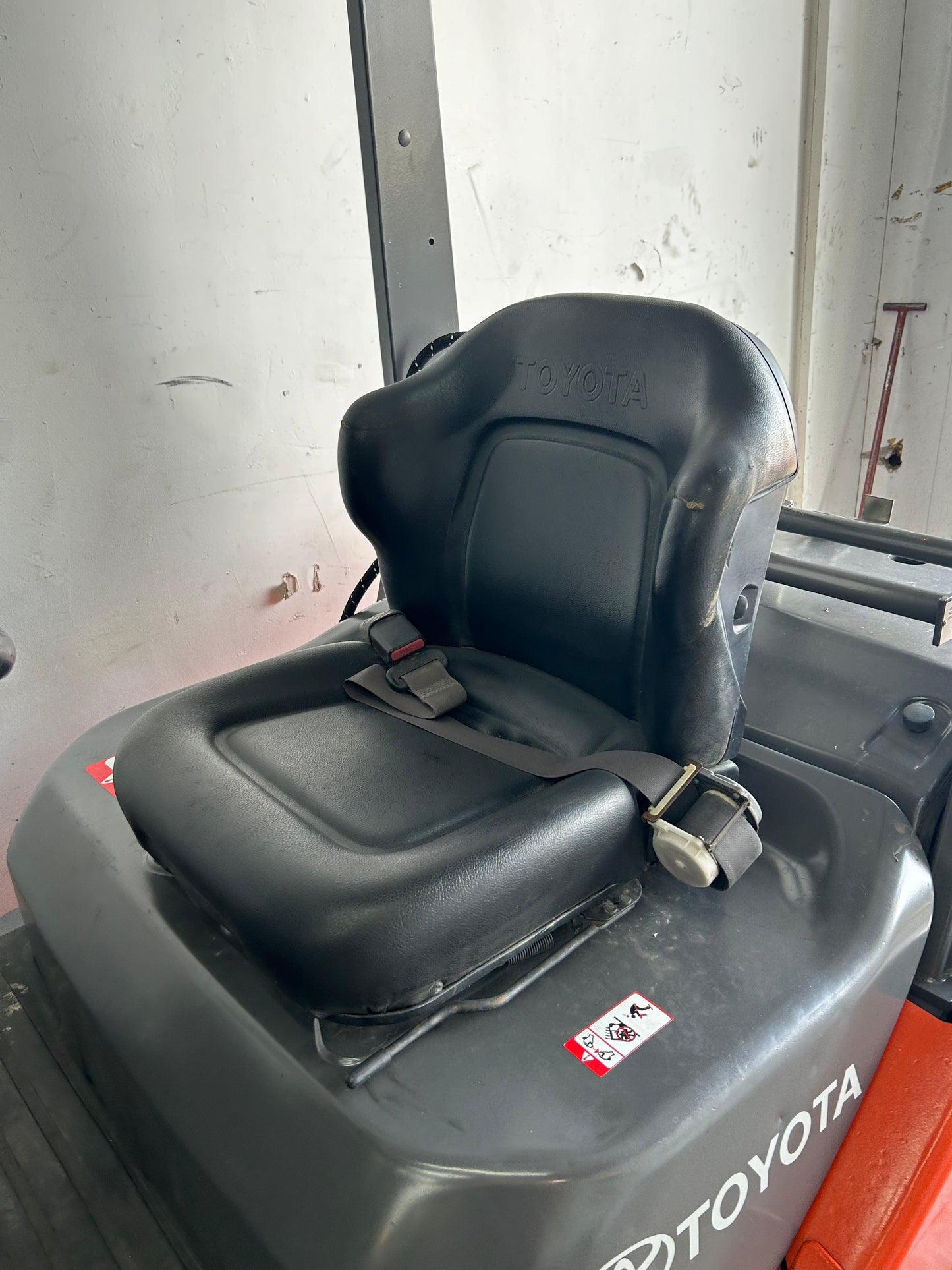 Rough Terrain - 2014 Toyota Forklift 5,000lbs Capacity (Video)