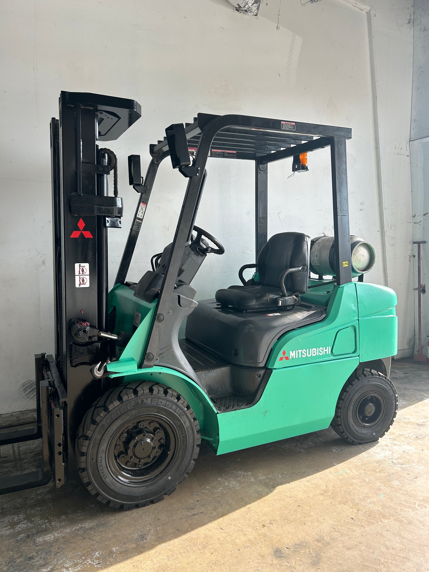 Rough Terrain - 2014 Mitsubishi 5,000lbs Capacity Forklift