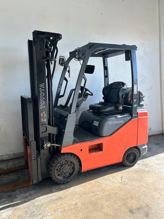 Warehouse - 2014 Toyota 4,000lbs Capacity Forklift (Video)