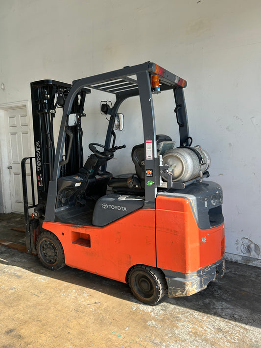 Warehouse - 2014 Toyota 4,000lbs Capacity Forklift (Video)
