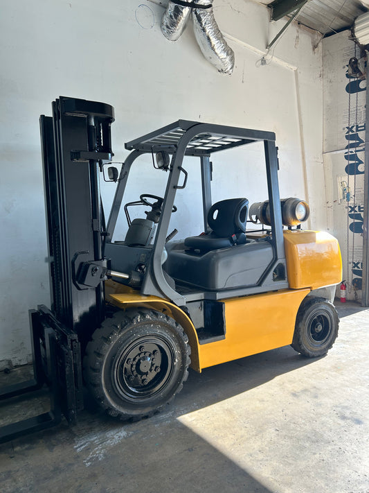 Rough Terrain-  Caterpillar 10,000lbs Capacity Pneumatic Forklift