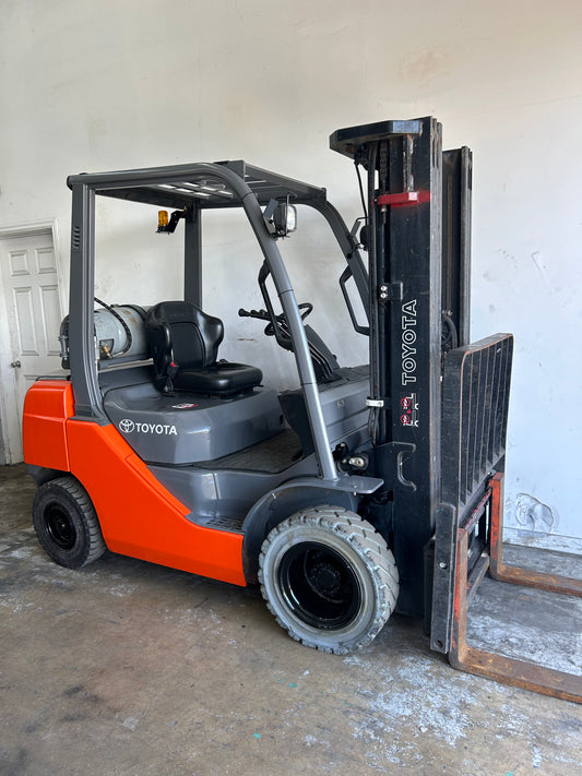 Rough terrain - 2016 Toyota 5,000lbs Capacity Forklift (Video)