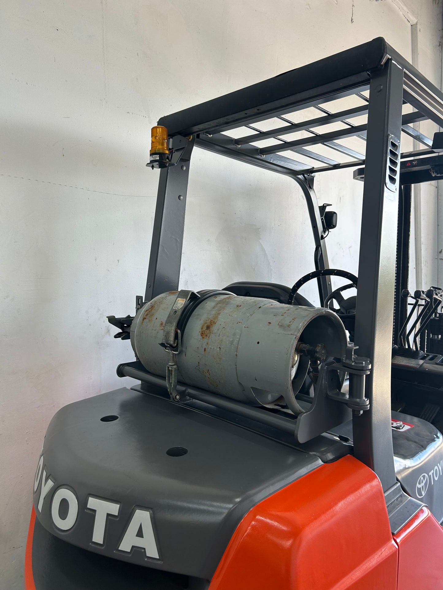 Rough terrain - 2016 Toyota 5,000lbs Capacity Forklift (Video)