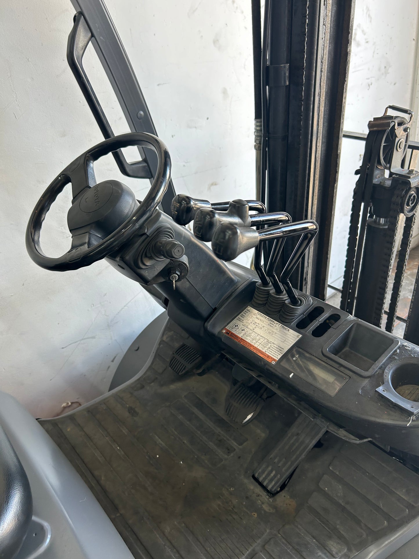 Rough terrain - 2016 Toyota 5,000lbs Capacity Forklift (Video)