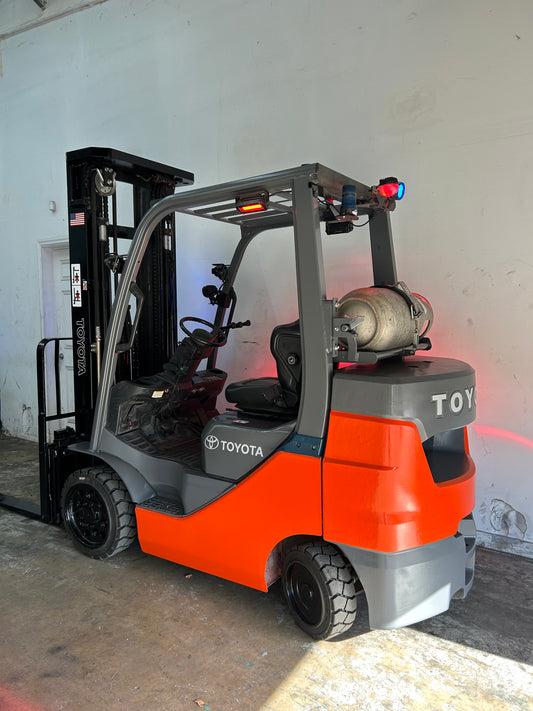 Warehouse - 2020 Toyota 6,000lbs Capacity Forklift (Video)