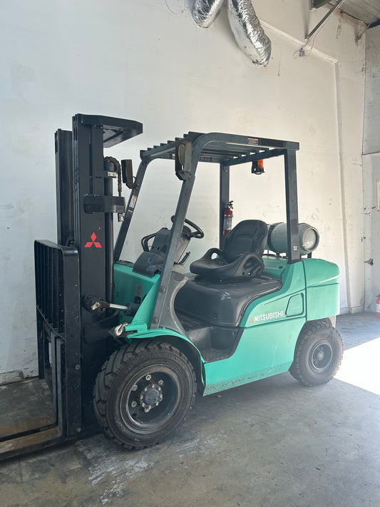 Rough Terrain - 2015 Mitsubishi 6,000lbs Capacity Forklift (Video)