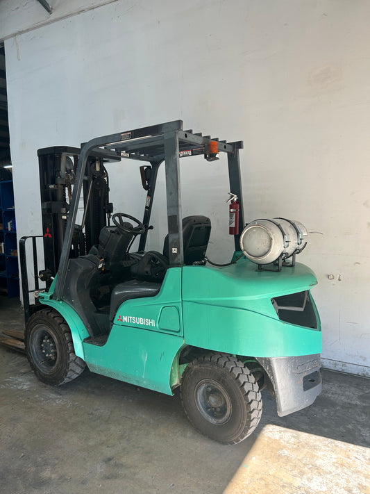 Rough Terrain - 2015 Mitsubishi 6,000lbs Capacity Forklift (Video)