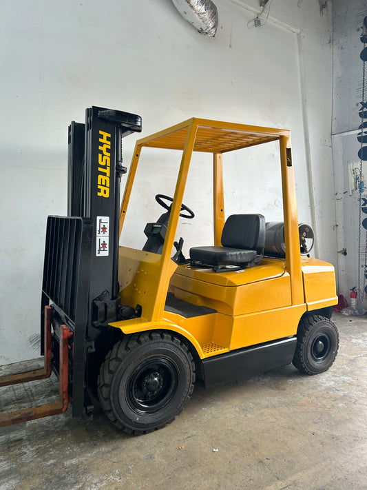 Rough Terrain - Hyster Pneumatic 5,000lbs Capacity Forklift (Video)
