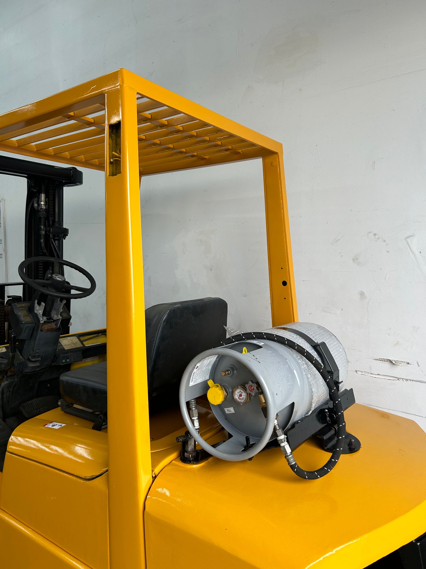 Rough Terrain - Hyster Pneumatic 5,000lbs Capacity Forklift (Video)