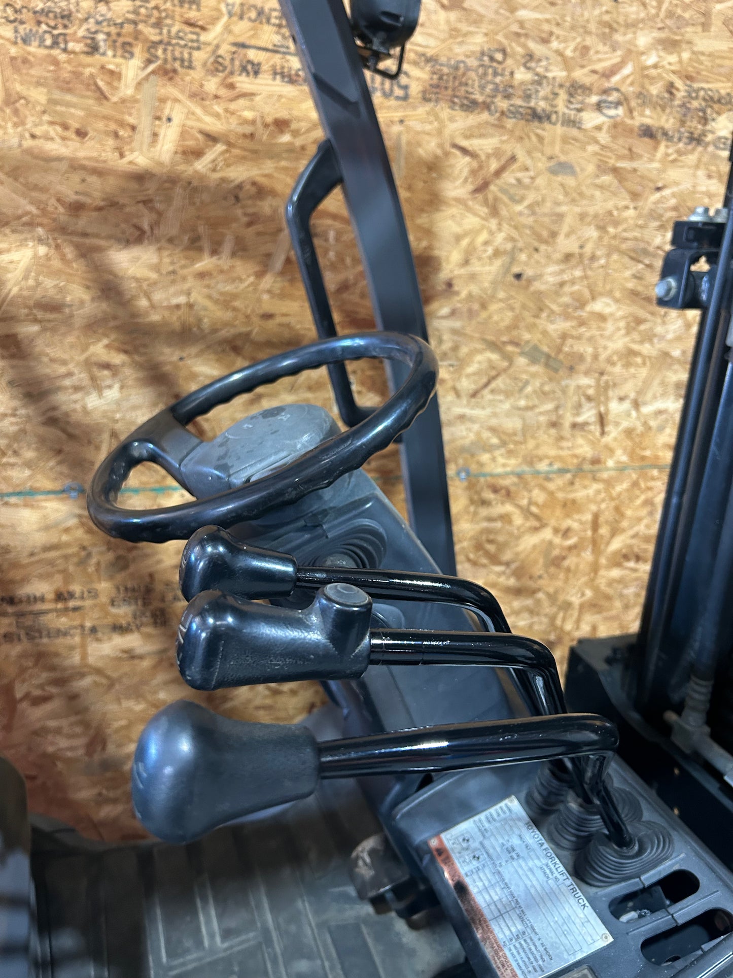 10,000lbs Capacity - Toyota Forklift Rough Terrain Pneumatic