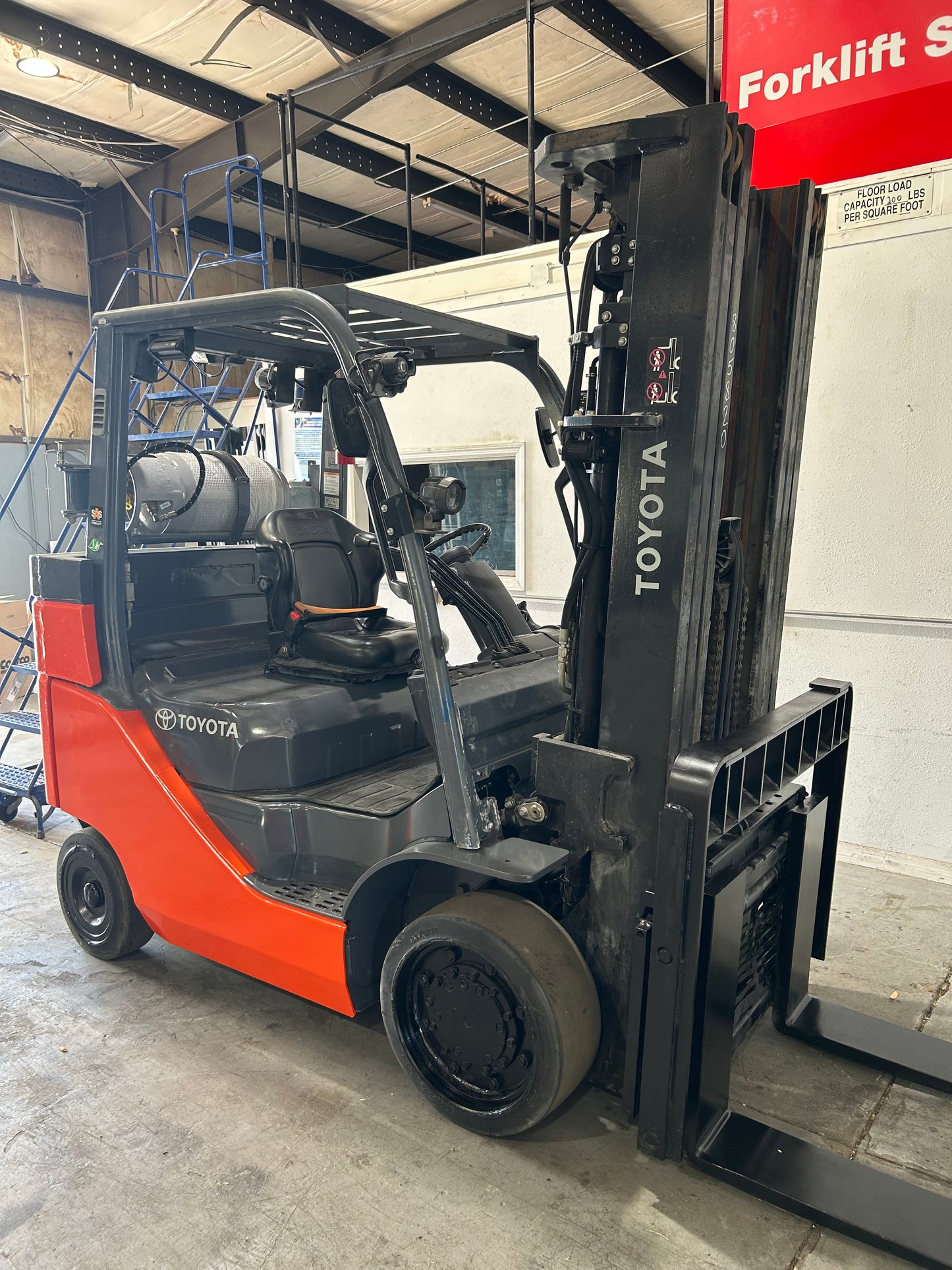 2019 Toyota 8,000lbs Capacity