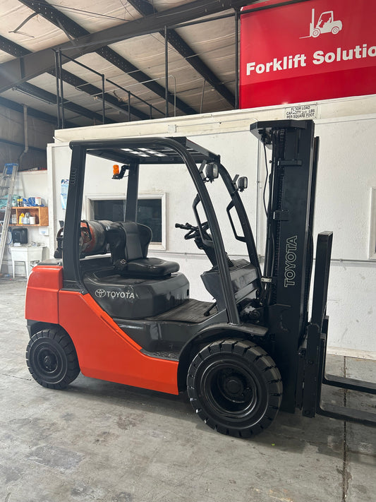Toyota Forklift Pneumatic Rough Terrain - 5,000lbs Capacity